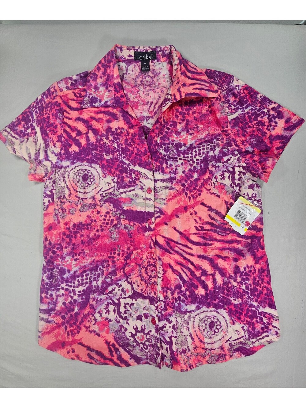 Erika Women's Lushberry Short Sleeve Shirt.  Size Medium.  NWT